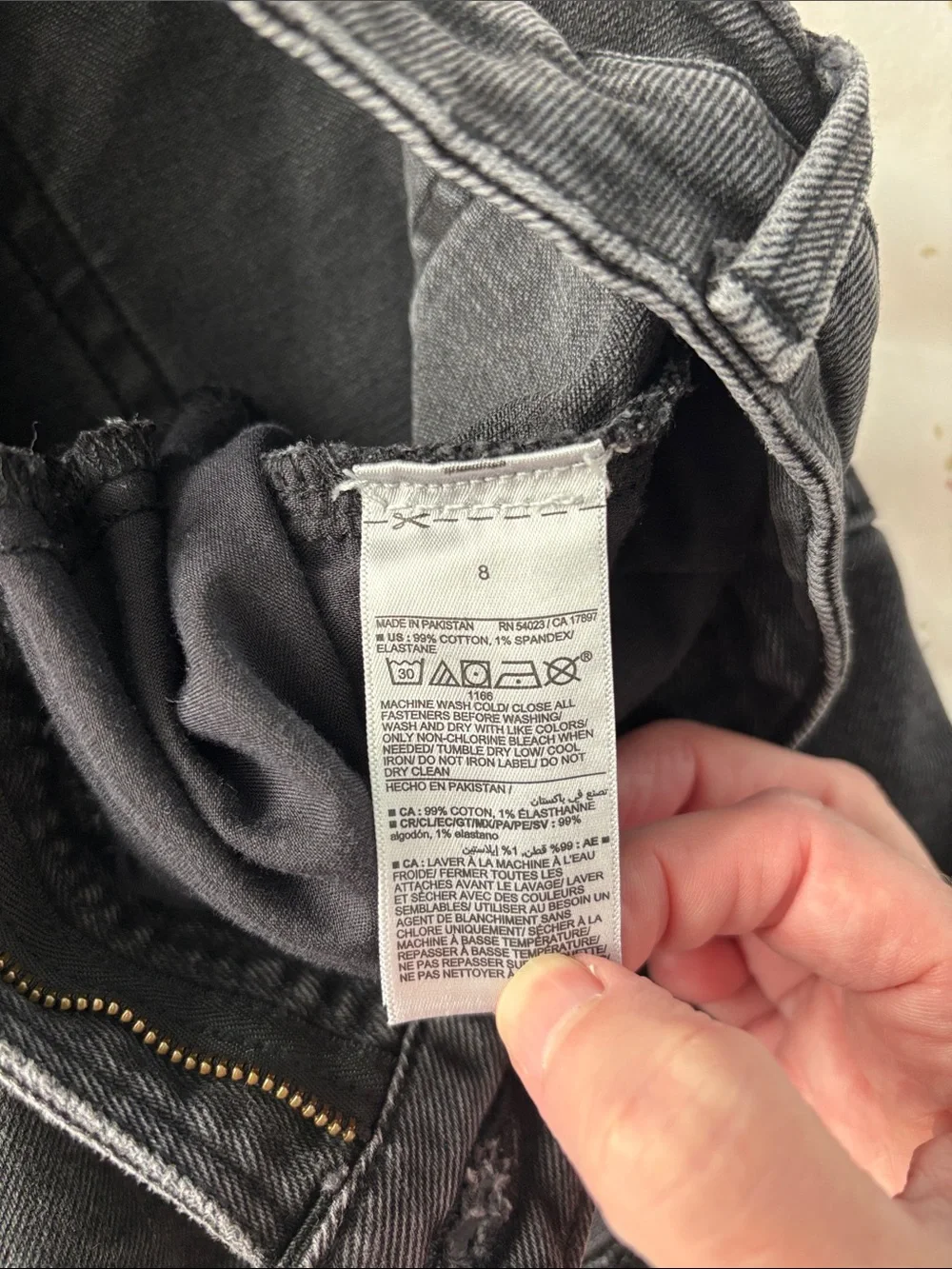 OLD NAVY BLACK DENIM SHORTS in Size 8